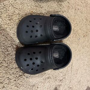 Toddler crocs